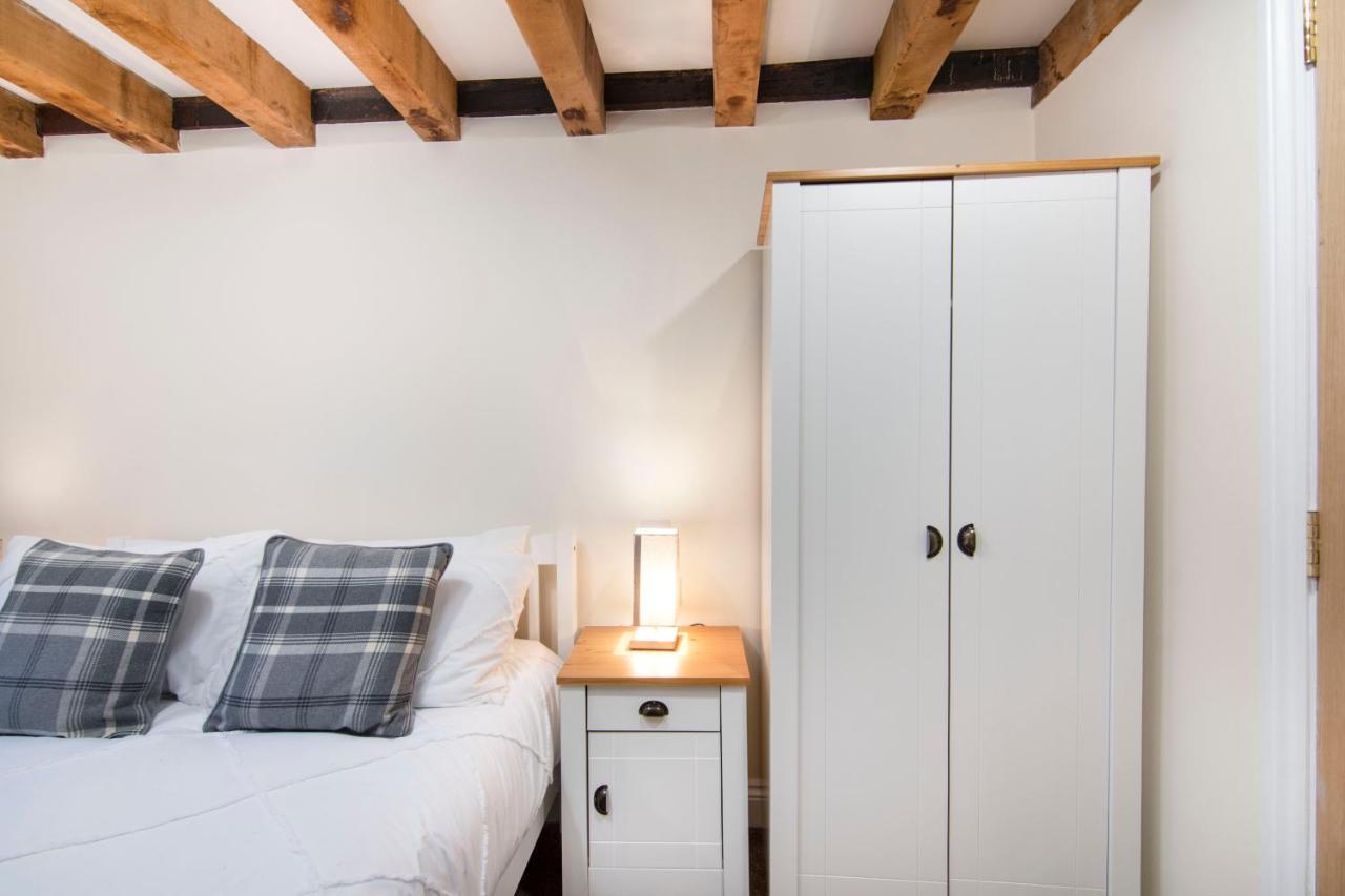 The Roost Group - The Coach House - Hot Tub Villa Gravesend Bagian luar foto