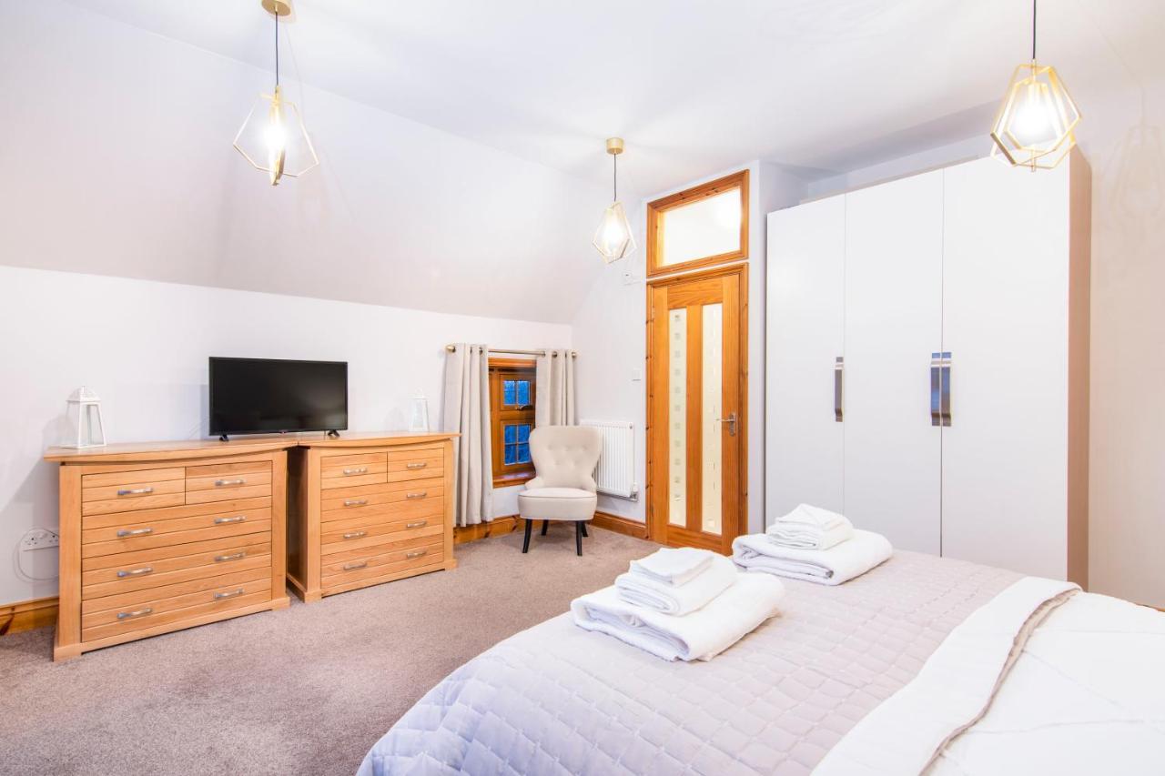 The Roost Group - The Coach House - Hot Tub Villa Gravesend Bagian luar foto