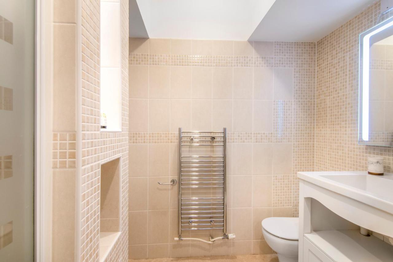 The Roost Group - The Coach House - Hot Tub Villa Gravesend Bagian luar foto