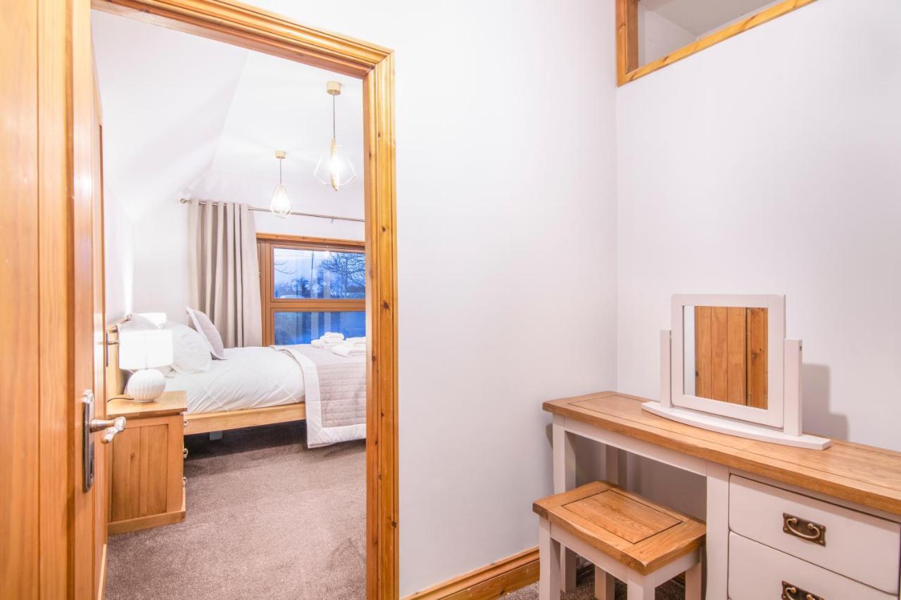 The Roost Group - The Coach House - Hot Tub Villa Gravesend Bagian luar foto