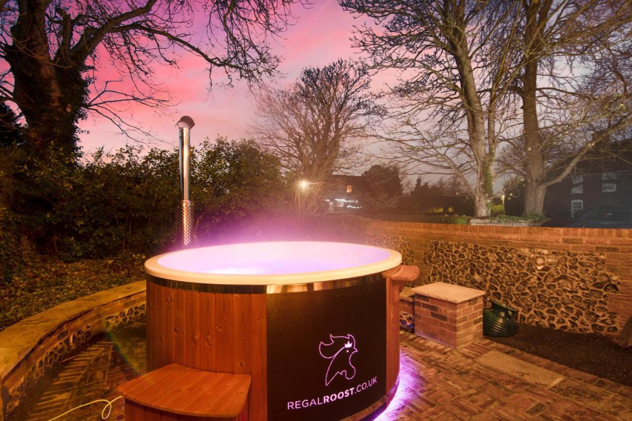 The Roost Group - The Coach House - Hot Tub Villa Gravesend Bagian luar foto