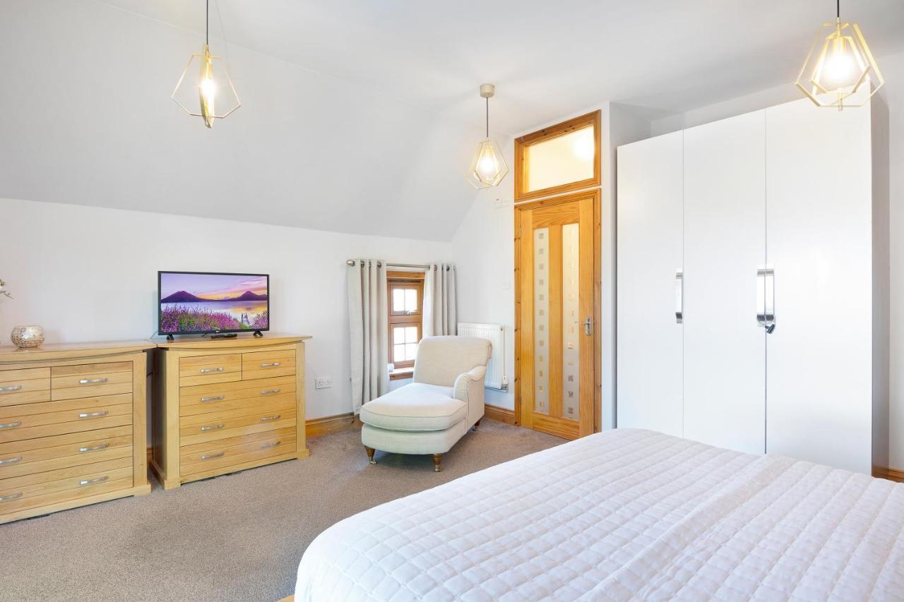 The Roost Group - The Coach House - Hot Tub Villa Gravesend Bagian luar foto